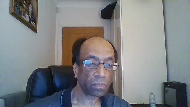 rauncher1 online show from February 25, 2025, 8:58 am