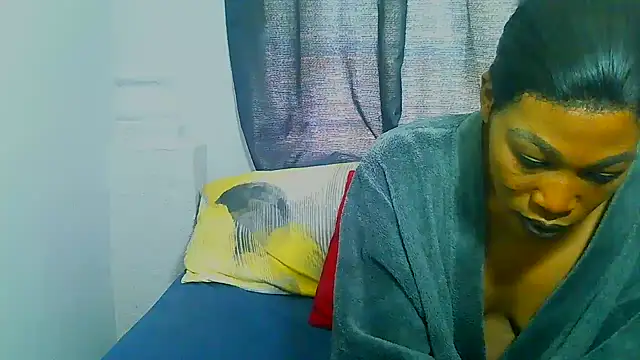 Snapshot of freaky_naughty chatting on September 24, 2025, 1:39 pm freaky naughty online show from September 24, 2025, 1:39 pm