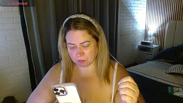 bella savati online show from February 14, 2026, 12:44 am