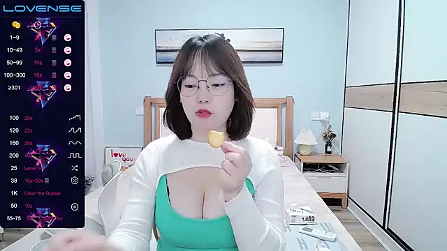 DianaYz online show from March 8, 2025, 11:16 am