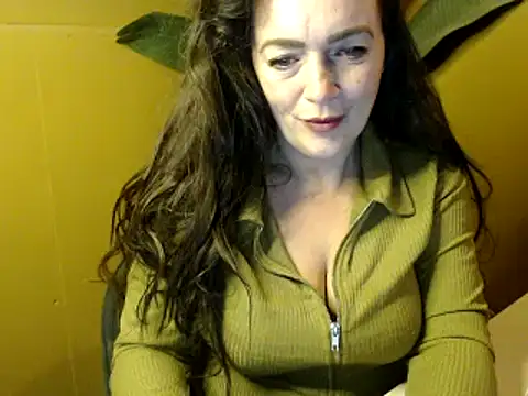Snapshot of cloe85nl chatting on February 12, 2025, 8:59 am cloe85nl online show from February 12, 2025, 8:59 am