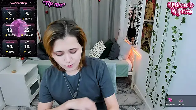Alexa Lexi  online show from January 2, 2025, 10:58 am