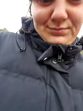 Cutegirlforyou online show from November 29, 2025, 10:37 am