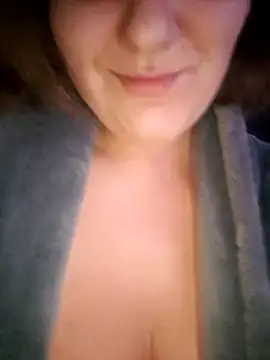 Cutegirlforyou online show from December 23, 2025, 4:56 am