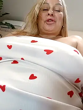 Liana MilfHot online show from February 7, 2026, 1:52 pm