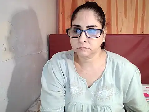 Indiankushy online show from November 24, 2025, 4:29 pm