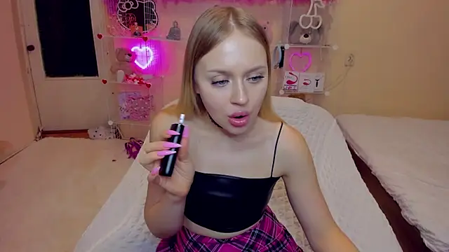 ElinOceanX online show from March 15, 2025, 10:00 pm