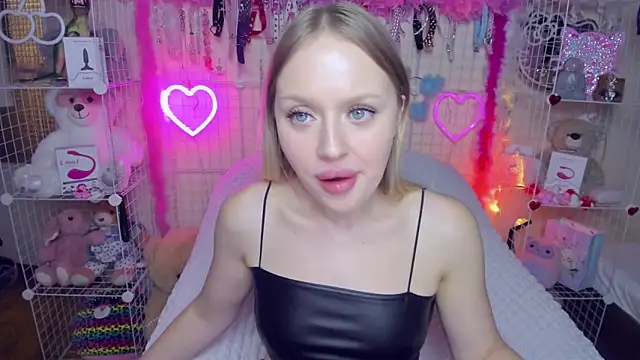 ElinOceanX online show from March 22, 2025, 10:48 pm
