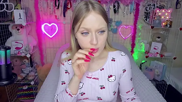ElinOceanX online show from March 22, 2025, 7:42 pm