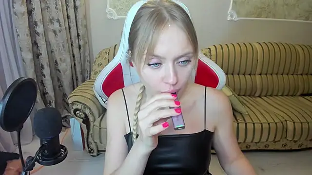 ElinOceanX online show from December 15, 2024, 1:35 am