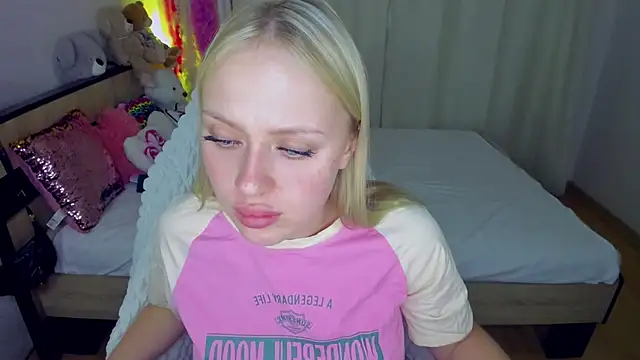 ElinOceanX online show from September 15, 2025, 5:13 pm