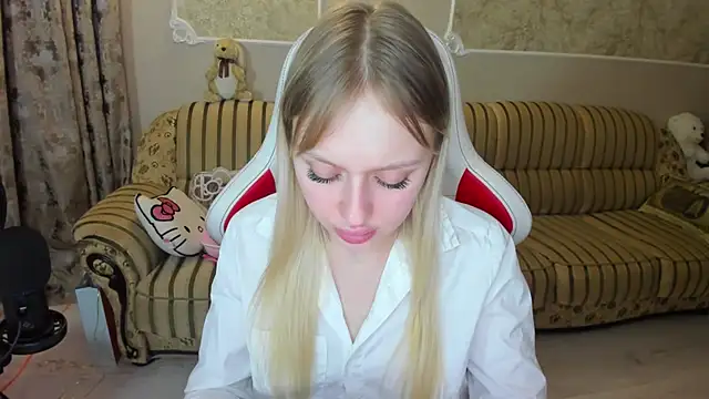 ElinOceanX online show from December 8, 2024, 6:39 pm