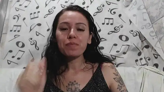 Venusluxodomme online show from December 5, 2024, 9:00 pm