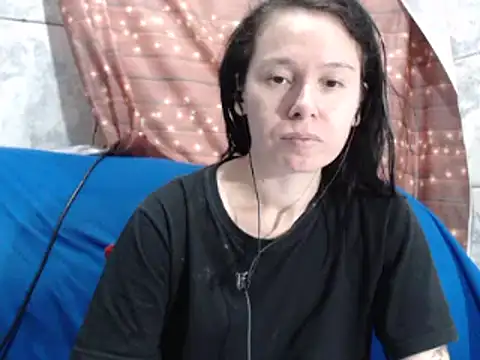 Venusluxodomme online show from October 12, 2025, 2:51 pm