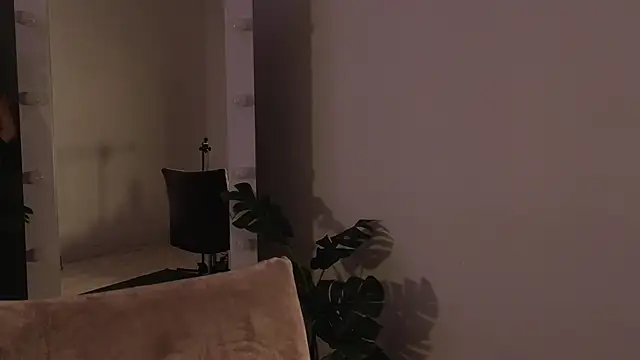 Snapshot of MelodyKey chatting on September 17, 2025, 2:19 pm MelodyKey online show from September 17, 2025, 2:19 pm