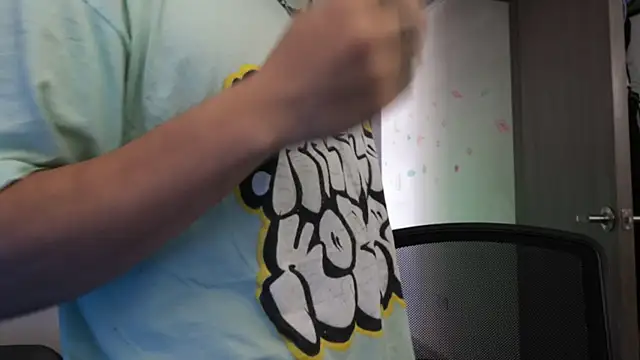 Snapshot of trieone chatting on January 18, 2026, 3:26 pm trieone online show from January 18, 2026, 3:26 pm