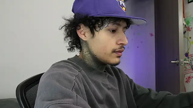 Snapshot of trieone chatting on February 1, 2026, 4:38 pm trieone online show from February 1, 2026, 4:38 pm