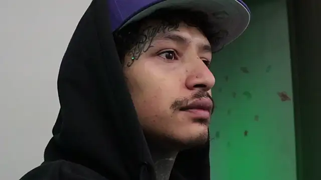 Snapshot of trieone chatting on December 4, 2025, 10:58 am trieone online show from December 4, 2025, 10:58 am