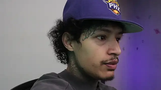 Snapshot of trieone chatting on December 20, 2025, 11:13 am trieone online show from December 20, 2025, 11:13 am