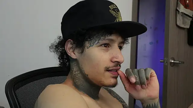 Snapshot of trieone chatting on January 31, 2026, 10:08 pm trieone online show from January 31, 2026, 10:08 pm