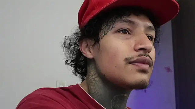 Snapshot of trieone chatting on December 22, 2025, 12:05 pm trieone online show from December 22, 2025, 12:05 pm