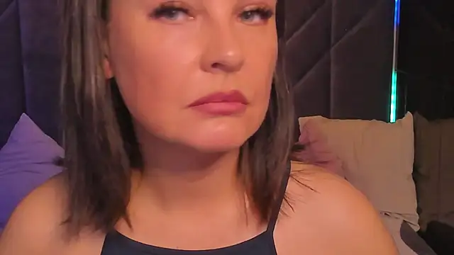 MilenaMellow online show from October 3, 2025, 9:05 pm