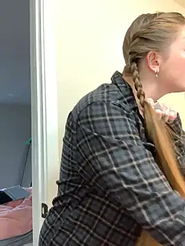 PussiesnCream  online show from February 2, 2026, 5:12 pm