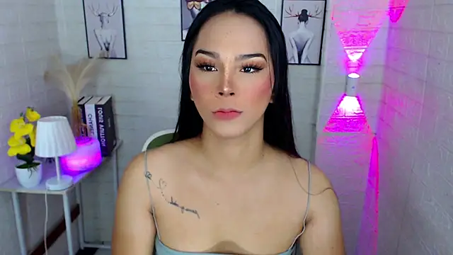 urnaughtydolly69 online show from November 25, 2025, 8:31 pm