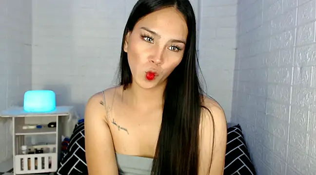 urnaughtydolly69 online show from January 30, 2025, 1:20 pm
