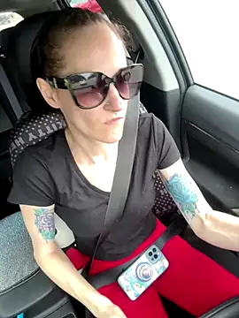 lolabunny9 online show from September 28, 2025, 4:25 pm