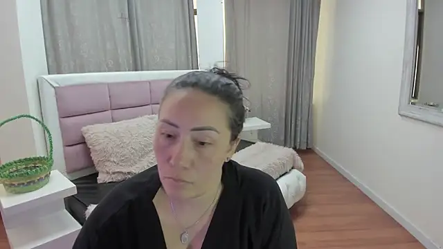 Snapshot of gaby_trent chatting on May 16, 2026, 5:12 pm gaby trent online show from May 16, 2026, 5:12 pm