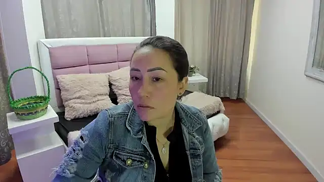 Snapshot of gaby_trent chatting on May 14, 2026, 5:21 pm gaby trent online show from May 14, 2026, 5:21 pm