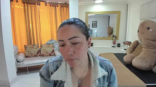 Snapshot of gaby_trent chatting on September 16, 2025, 1:56 pm gaby trent online show from September 16, 2025, 1:56 pm