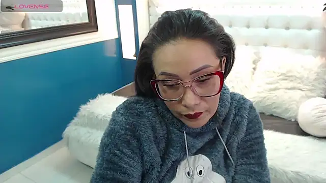 Snapshot of gaby_trent chatting on February 24, 2025, 6:47 pm gaby trent online show from February 24, 2025, 6:47 pm
