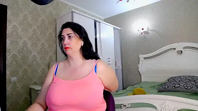 Evelyn Shy online show from March 12, 2026, 9:46 am