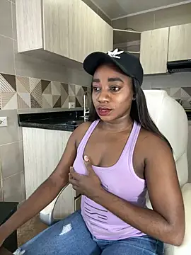 cristaaalclocks1 online show from February 6, 2025, 1:10 pm