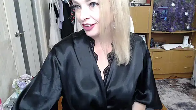 Snapshot of Mika_Passion chatting on September 23, 2025, 8:54 am Mika Passion online show from September 23, 2025, 8:54 am