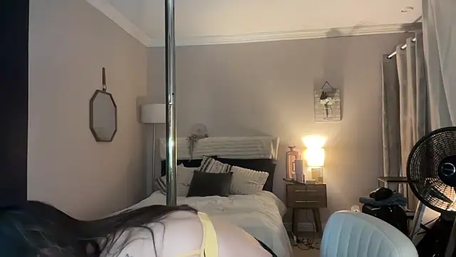 CrazyKittenMeow online show from September 27, 2025, 11:22 pm