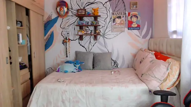 LinzyBaner online show from March 3, 2026, 9:33 pm