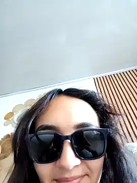 Snapshot of LinzyBaner chatting on September 9, 2025, 9:46 pm LinzyBaner online show from September 9, 2025, 9:46 pm