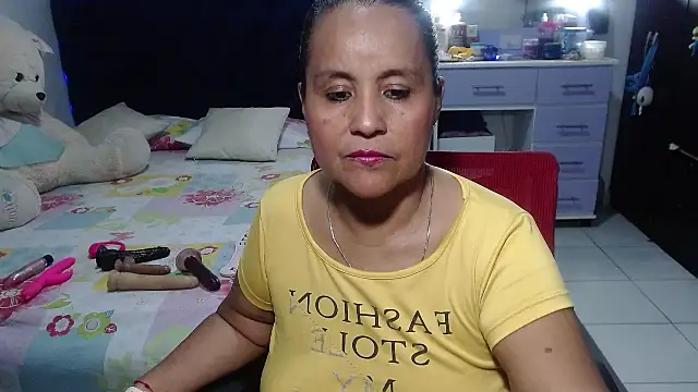 pervert mommy  online show from April 16, 2026, 9:32 am