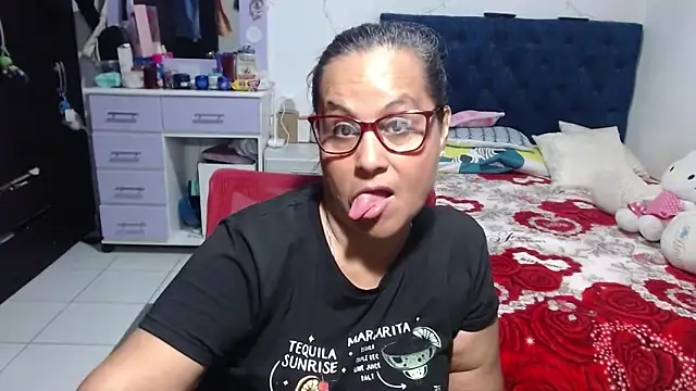 pervert mommy  online show from May 22, 2026, 2:04 pm