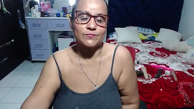 pervert mommy  online show from May 23, 2026, 10:03 am