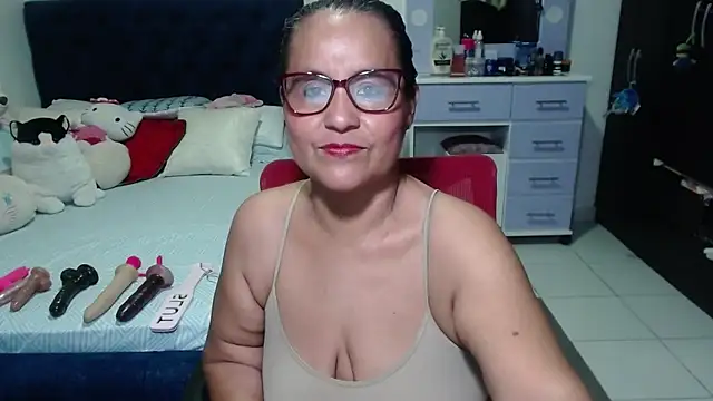 Snapshot of pervert_mommy_ chatting on October 16, 2025, 12:02 pm pervert mommy  online show from October 16, 2025, 12:02 pm