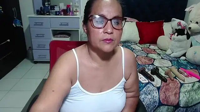 Snapshot of pervert_mommy_ chatting on October 22, 2025, 12:15 pm pervert mommy  online show from October 22, 2025, 12:15 pm