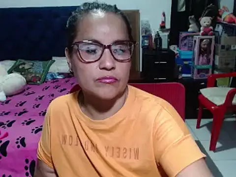 pervert mommy  online show from February 15, 2025, 10:22 am