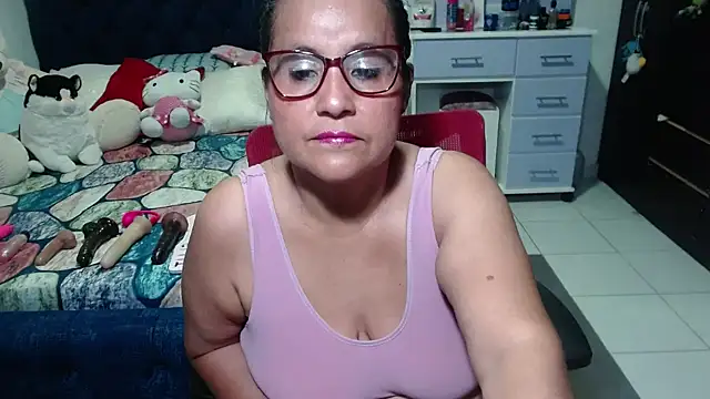 Snapshot of pervert_mommy_ chatting on October 30, 2025, 11:19 am pervert mommy  online show from October 30, 2025, 11:19 am
