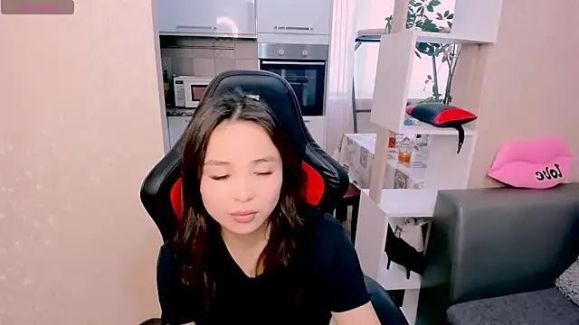 Snapshot of AyaMoon chatting on October 24, 2025, 5:06 am AyaMoon online show from October 24, 2025, 5:06 am