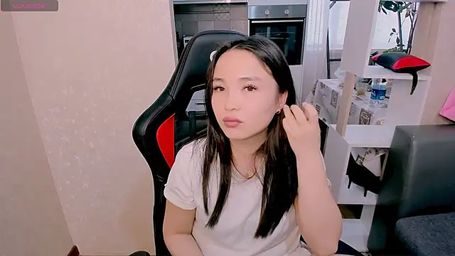 Snapshot of AyaMoon chatting on October 22, 2025, 4:23 am AyaMoon online show from October 22, 2025, 4:23 am