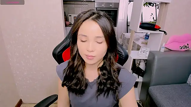 Snapshot of AyaMoon chatting on October 13, 2025, 4:58 am AyaMoon online show from October 13, 2025, 4:58 am